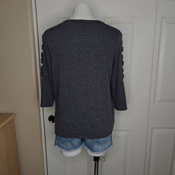 By & By charcoal gray lattice sleeve tie front top sz L - Picture 6 of 9